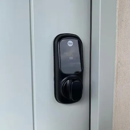 Apartamento Shamrock, On Windermere, Superb One Bedroom With Private Parking *