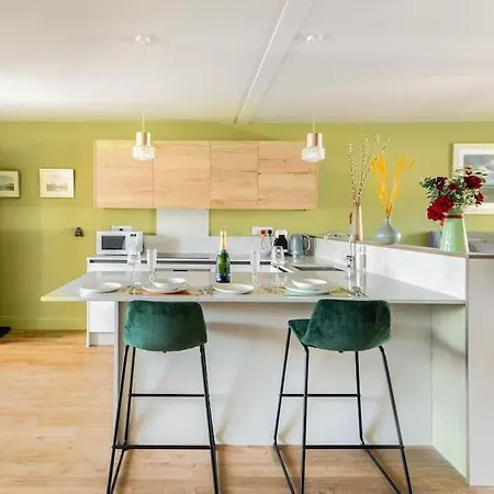 Lejlighed Shamrock, On Windermere, Superb One Bedroom With Private Parking *